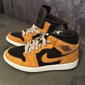 Nike Air Jordan 1 Mid SE Desert Ochre Black - Women size 7